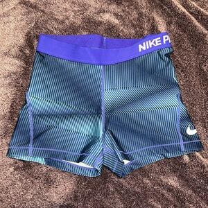 Nike pro shorts 3”